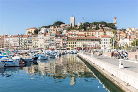 What is the sister city of Cannes?