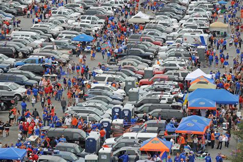 What is worlds largest tailgate?
