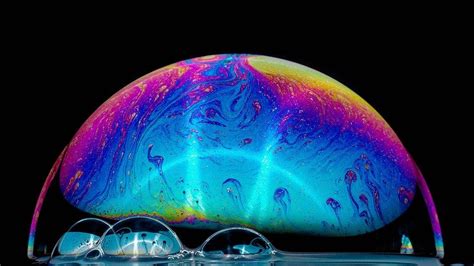 What keeps soap bubbles stable?