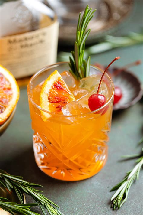 What kind of orange is used in Old Fashioned?