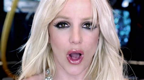 What kind of voice does Britney have?