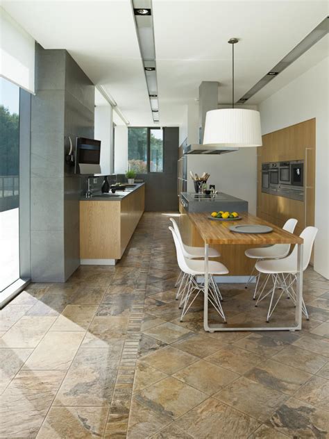 What kitchen floor is in style?