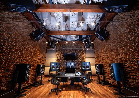 What makes a successful recording studio?