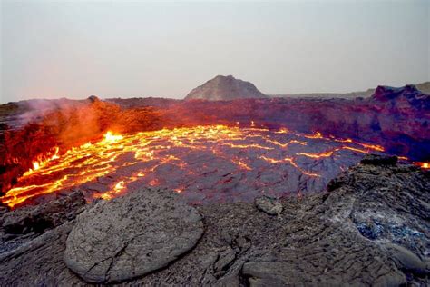 What metal can lava melt?