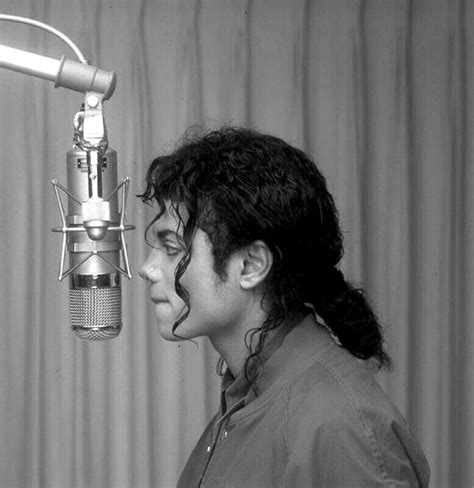 What mic did Michael Jackson use?