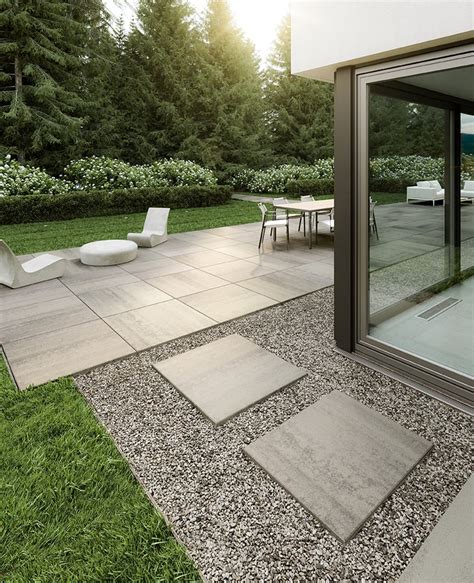 What outdoor flooring doesn t get hot?
