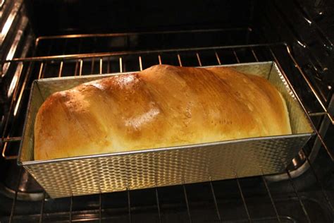 What pans can you bake bread in?