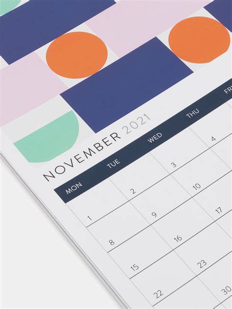 What paper is used for calendar printing?