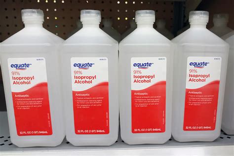 What percent isopropyl alcohol for cleaning?