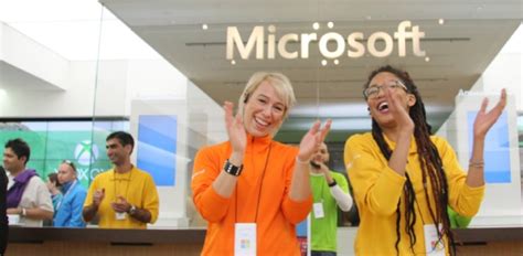 What phone do Microsoft employees use?