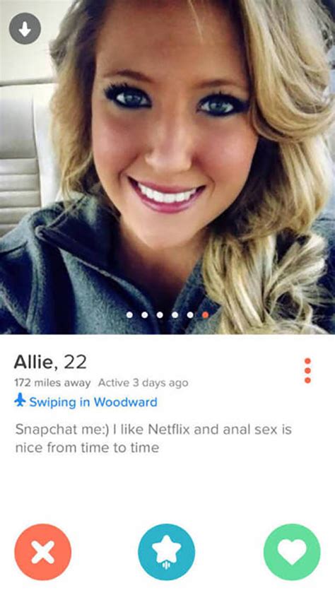 What pics do girls like on Tinder?