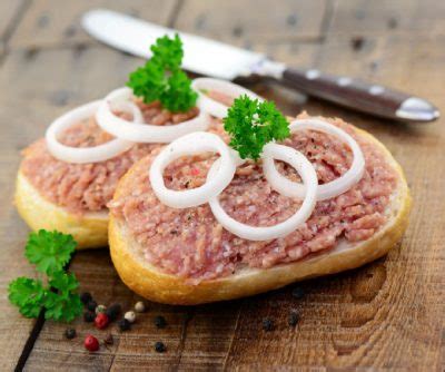 What raw meat do Germans eat?