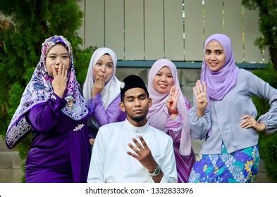 What religion allows multiple wives?
