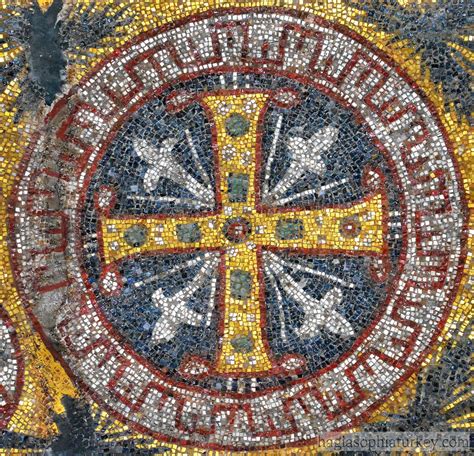 What religion is known for mosaics?