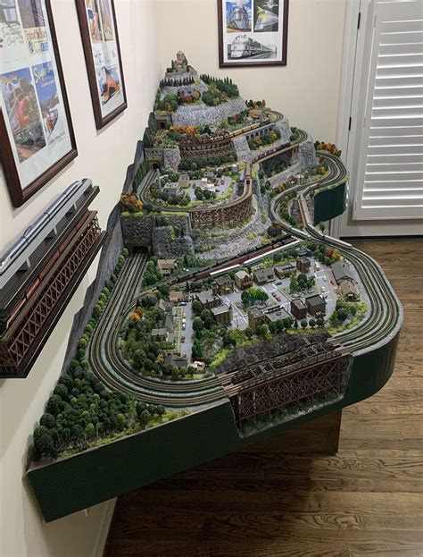 What scale is N scale?
