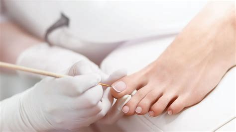 What should be avoided 24 to 48 hours before a pedicure?
