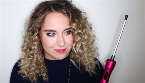 What size wand for tight curls?
