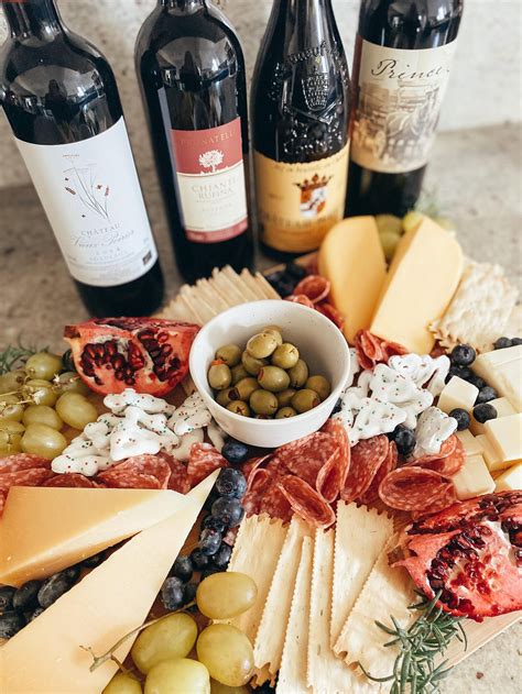 What snacks pairs with wine?