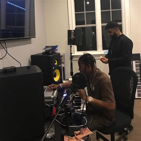 What software does Travis Scott use?