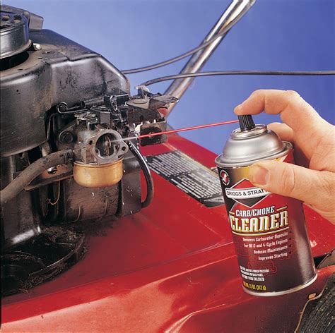 What spray do you use to clean a carburetor?