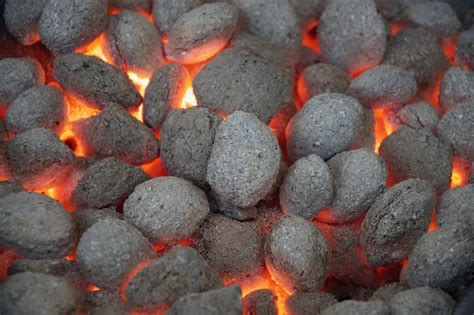 What stone holds heat?