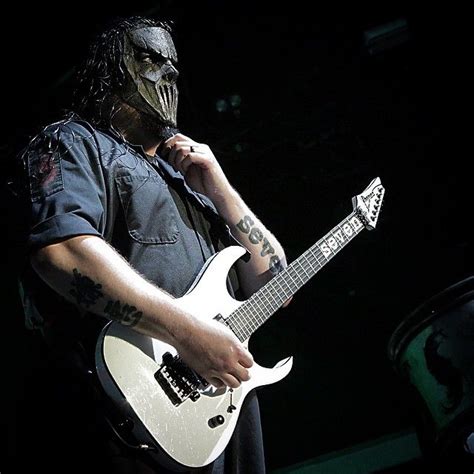 What strings does Slipknot use?