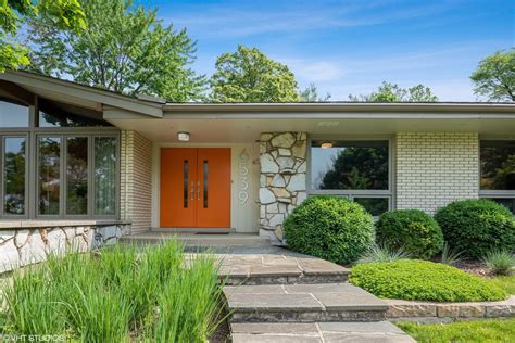 What style are 1960s houses?