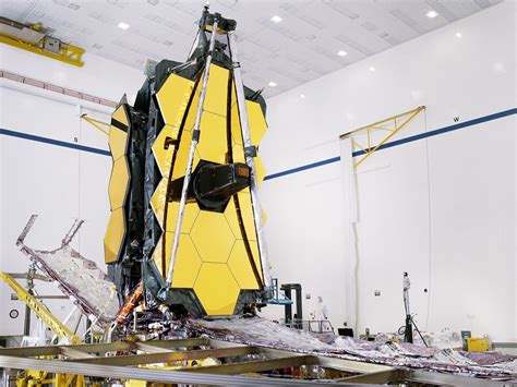 What technology does JWST use?