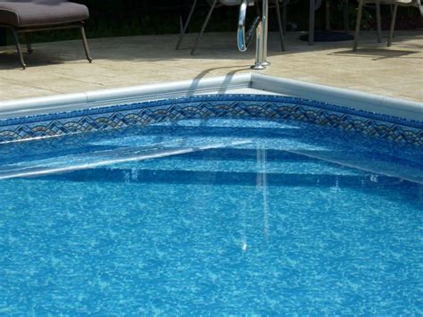 What to put under a pool to level it?