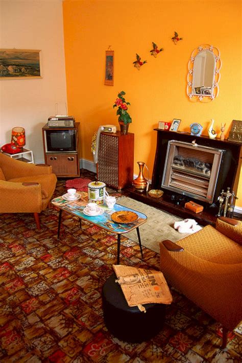 What was the difference between the 1960s and 70s decor?