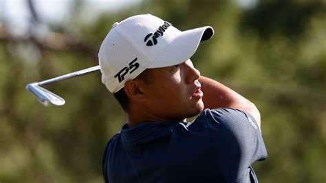 What wedges does Collin Morikawa use?