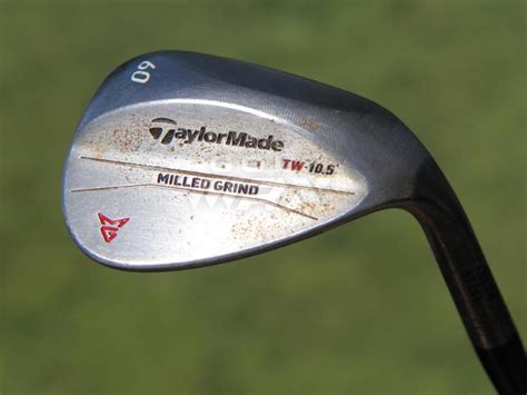 What wedges does Tiger Woods use?