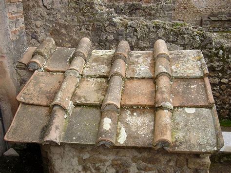 What were roofs made of in ancient Rome?