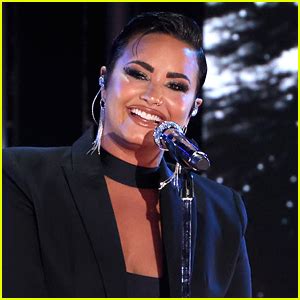 When did Demi Lovato turn 30?