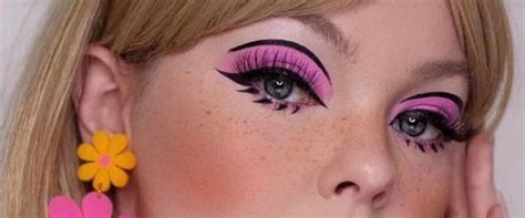 When did fake lashes become popular?