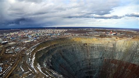 When did the Mirny mine close?