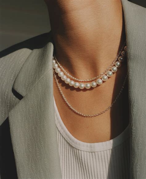 When not to wear pearls?
