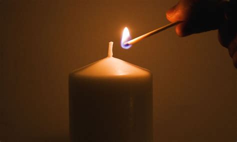 When should I throw a candle away?