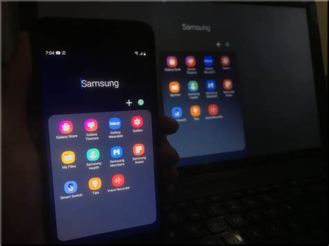 Where is screen mirroring in Samsung phone?