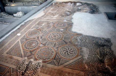 Where is the largest mosaic in Europe?
