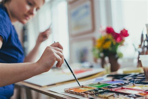 Where should a beginner artist start?