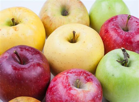 Which Colour of apple is best to eat?