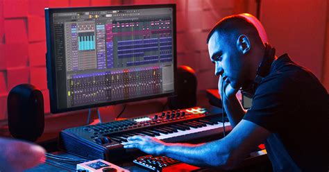 Which DJs use FL Studio?