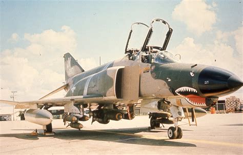 Which F4 had a gun?