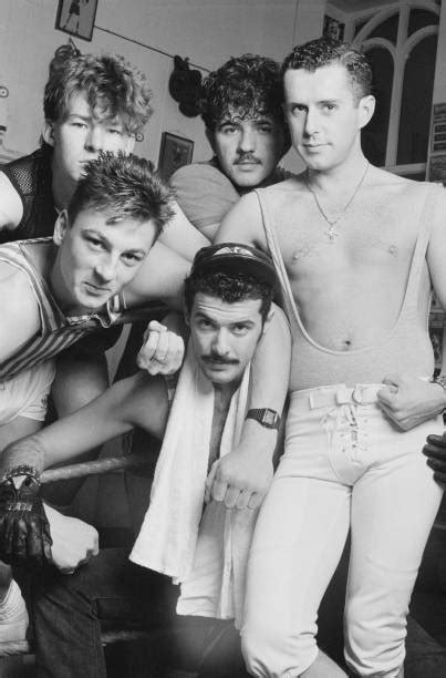 Which Frankie Goes to Hollywood song was banned?