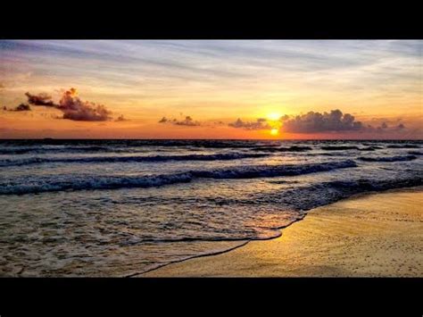 Which beach has the purest sand?