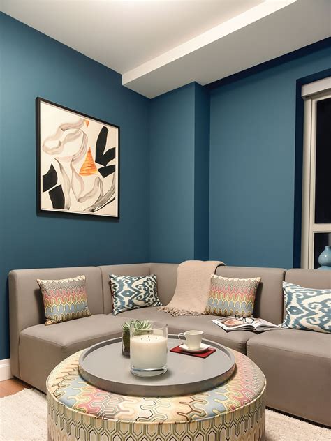 Which blue color is best for living room?