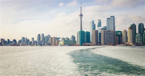 Which city is colder Toronto or Chicago?