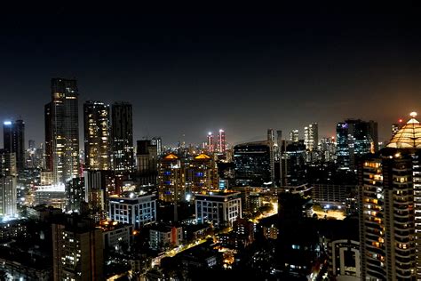 Which city never sleeps in India?