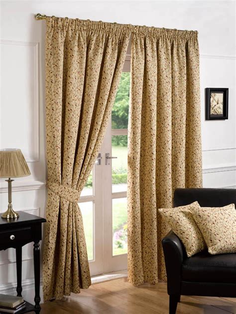 Which color curtains are best for bedroom?